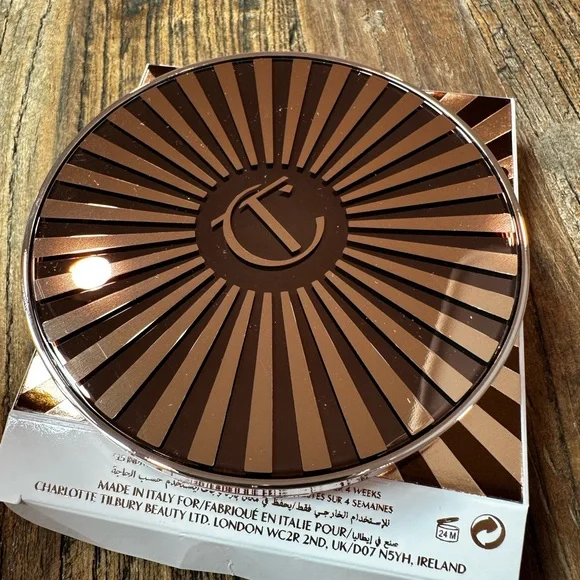 Charlotte tilbury Beautiful Skin Cream Bronzer - Bronze brand new with box - Picture 5 of 6